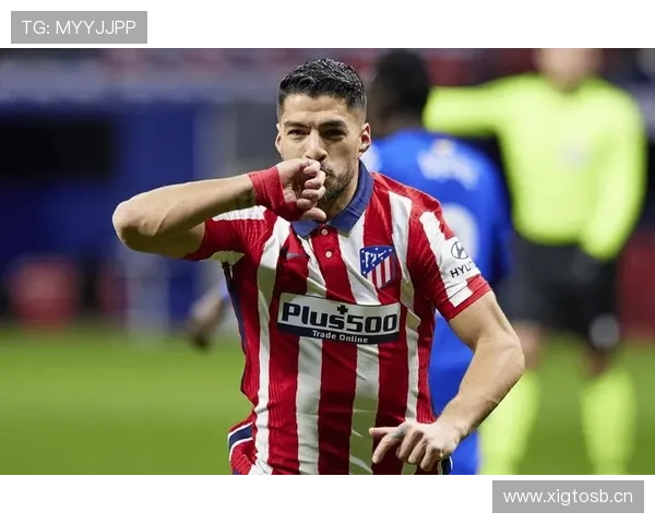 本泽马与苏亚雷斯:技术型中锋的两种极致路径